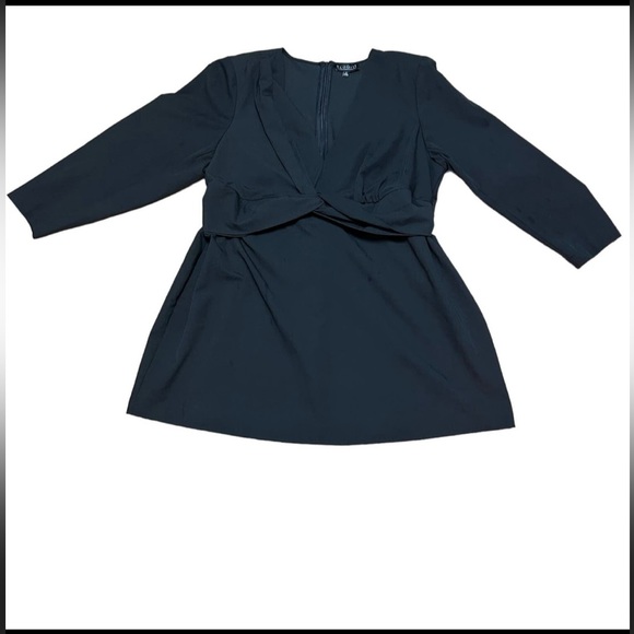 Eloquii Twist Front Long Sleeve Black Dress with Shoulder Pads Size:26 NWOT - Picture 2 of 4